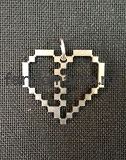 Подвеска стальная "Пиксельное сердце" - фото 13440
